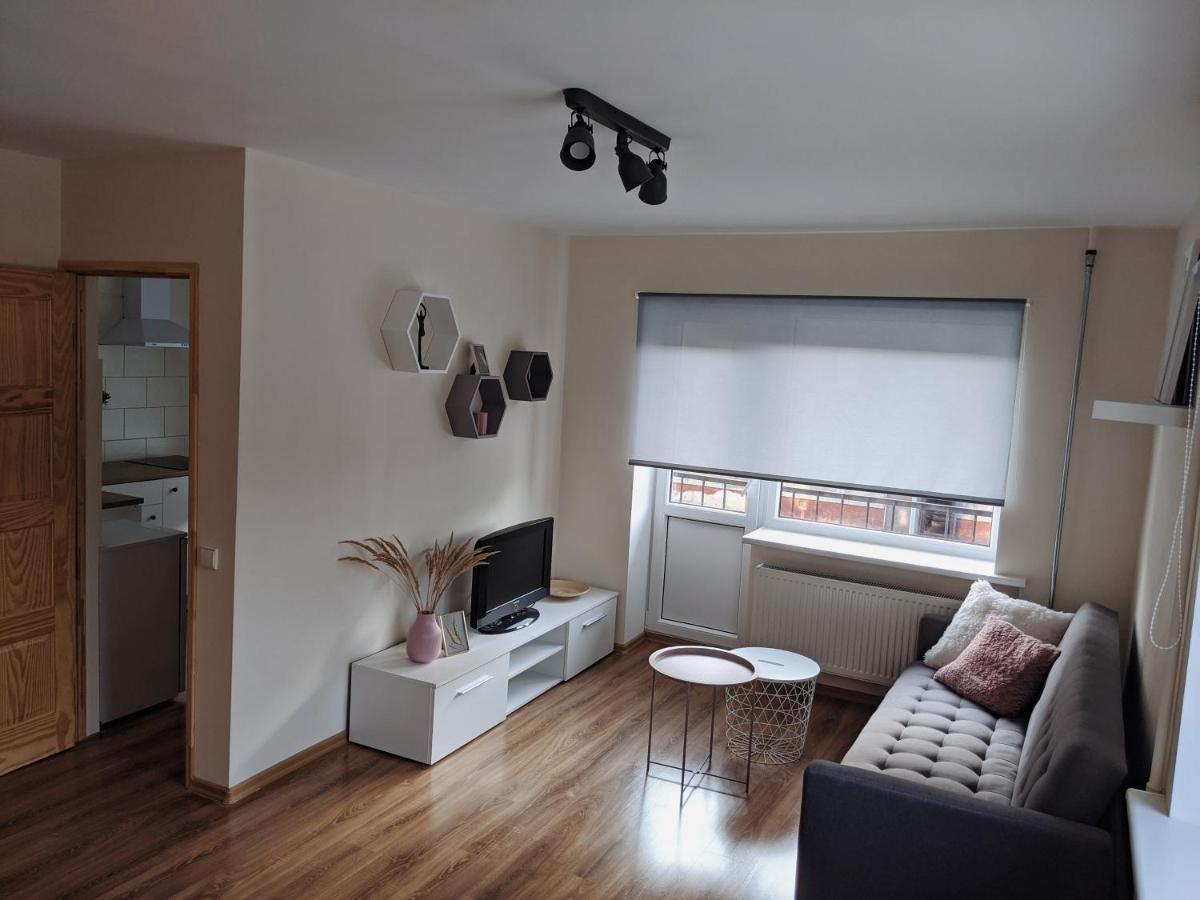 Niedru Apartamenti Liepaja Exterior photo